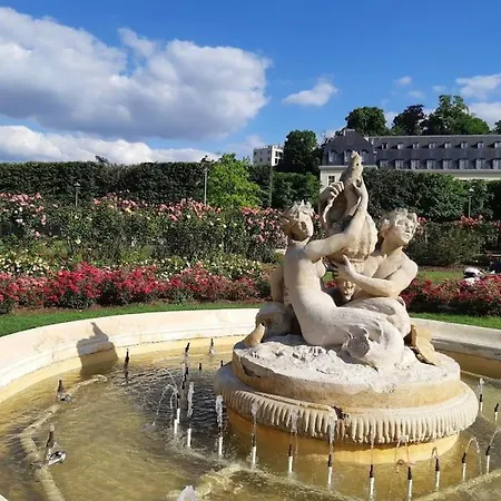 Harmonieux Yourhosthelper * שאביל